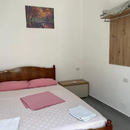 Happy Corner Hostel *