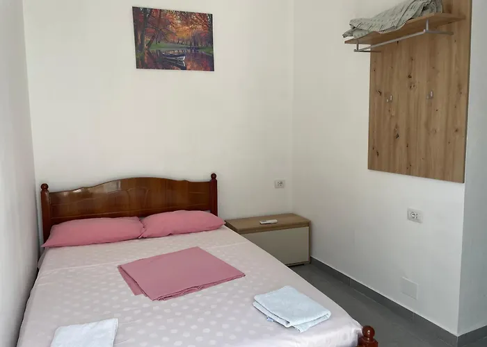 Happy Corner Хостел *