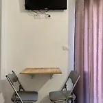 Hostal Happy Corner *