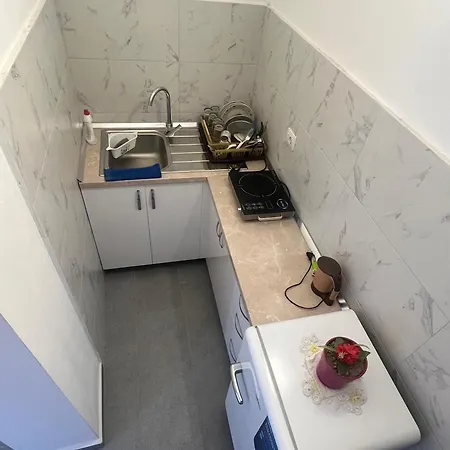 אכסניה Happy Corner