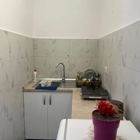 Happy Corner אכסניה *
