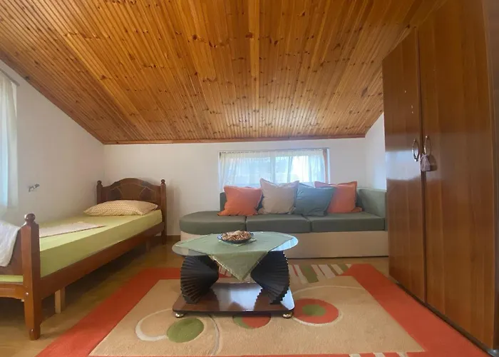 旅馆 Happy Corner Shkodër