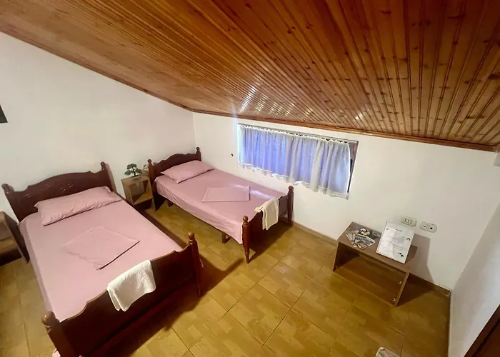 Happy Corner بيت شباب *